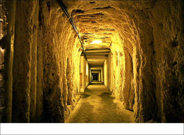 소금광산 터널.