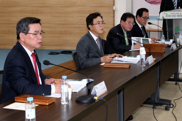 서천군은 22일 정부예산 확보를 위해 김태흠 국회의원을 초청해 정책간담회를 개최했다.