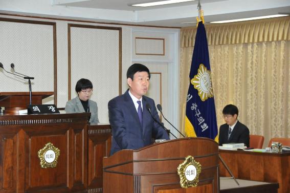대전 중구의회가 16일 2018년도 제1회 추경안을 통과시켰다. 사진은 이날 통과된 조례를 발의한 육상래 의원.