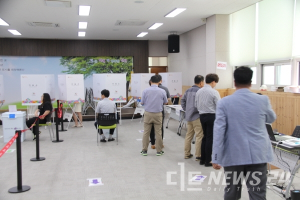 제7회 전국동시지방선거 투표가 마감된 가운데 충남지역 최고 투표율은 청양군, 최저는 천안시 동남구로 나타났다. 자료사진.