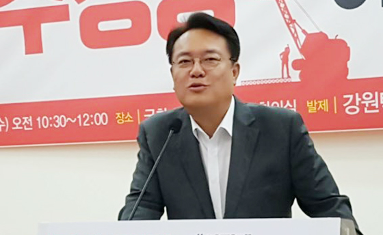20대 국회 후반기 부의장에 도전했던 4선 정진석 자유한국당 의원이 같은 당 5선 이주영 의원에게 석패했다. 자료사진