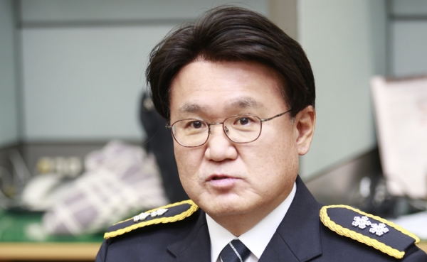 황운하 대전경찰청장이 3일 취임식을 갖고 본격 업무를 시작했다.