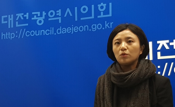 18일 더불어민주당 대전시당 윤리심판원의 제명 처분에 대한 입장을 밝히고 있는 김소연 대전시의원.