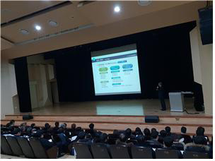 대전‧충남지방중소벤처기업청는  8일 오후 한남대학교 56기념관에서 2019년 중소기업 지원시책 설명회를 개최했다.