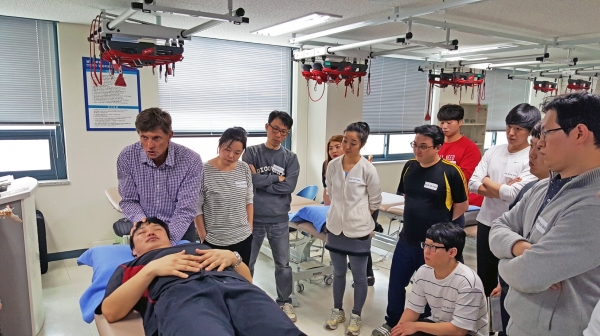 남서울대학교는 24일 물리치료학과 졸업생 40명이 ‘46회 물리치료사 국가고시’에서 모두 합격했다고 밝혔다.