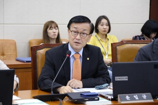 더불어민주당 윤일규 의원. 자료사진