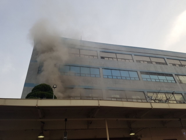 10일 오후 5시 35분 천안시 신부동 고속버스터미널 2층 창고에서 불이 났다.