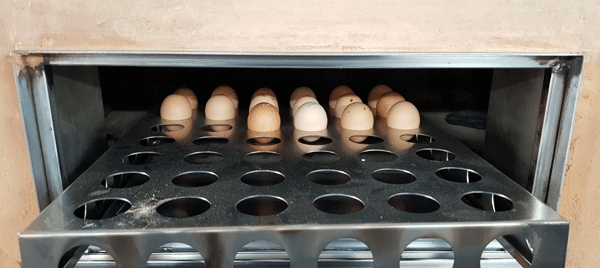 황토가마에서 익어가는 맥반석 계란