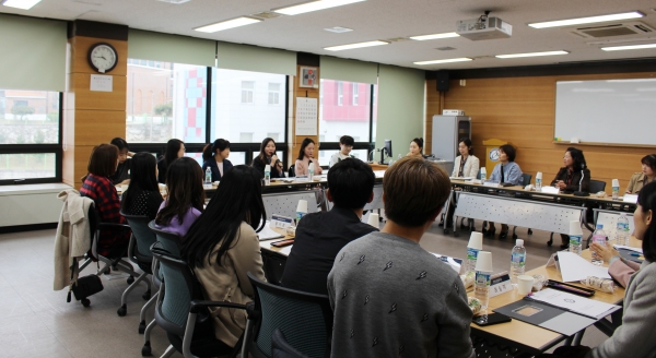 충청남도교육청학생교육문화원은 지난 9일 천안, 아산, 공주, 예산지역 사서교사 네트워크 협의회를 개최했다.