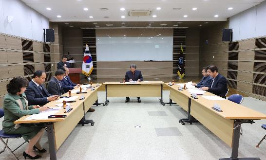 대전체육회가 11일 학교체육위원 회의를 열고 초대위원장을 선출했다.
