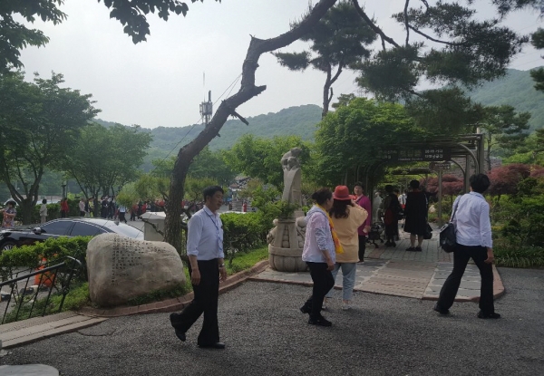 세종시는 15일 중국 단체 관광객 190여 명을 대상으로 세종시 주요 관광지 투어를 가졌다.