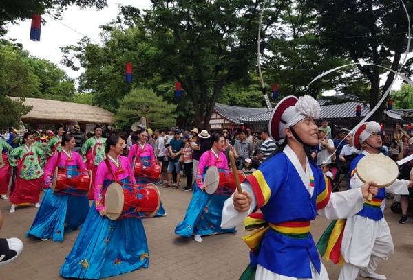 대전보성초가 한국민속촌으로 가족여행을 다녀왔다.