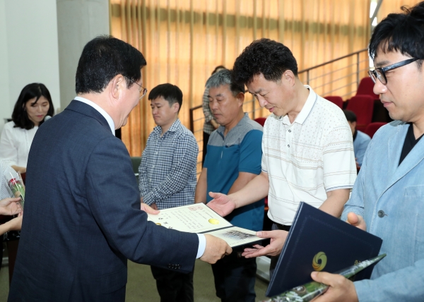 대전 서구(구청장 장종태)는 20일 배재대학교 평생교육원에서 ‘캐드전기기능전문가 양성 교육’수료식을 가졌다