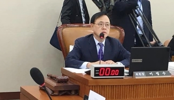 이명수 자유한국당 국회의원. 자료사진