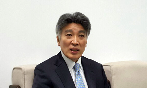 남충희 바른미래당 중구지역위원장이 허태정 대전시장이 밝힌 보문산 개발 계획에 반대 입장을 분명히했다.