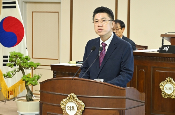 김연수 중구의원이 박용갑 중구청장을 향해 5분 발언을 통해 압박했다.