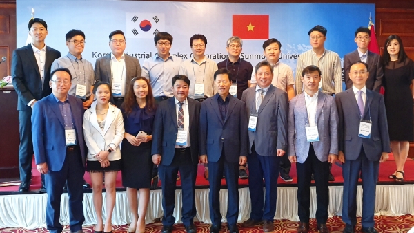 선문대 LINC+사업단은 지난 19일 한국산업단지공단 충청지역본부와 함께 베트남 하노이로 ‘2019년 산단공-선문대 베트남 무역사절단’을 파견했다고 20일 밝혔다.