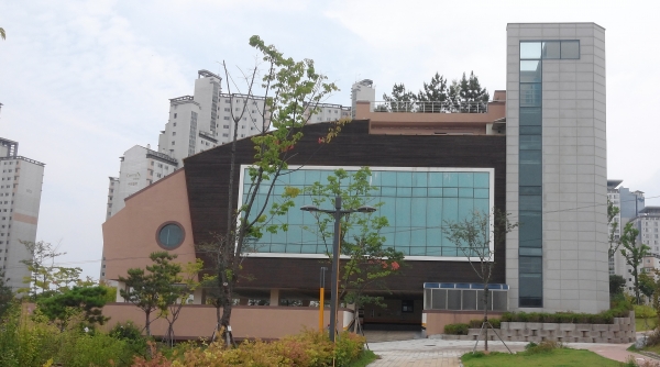 철거나 활용이냐 기로에 놓인 대전 중구 선화동 '옛 성산교회' 건물. 자료사진.