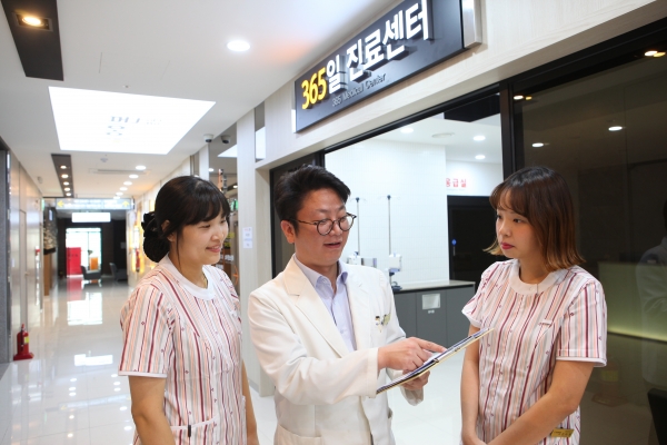 천안시 불당동에 위치한 ‘아이본’ 병원이 소아재활 입원치료(낮병동) 시설과 소아전용 24시간 야간진료 시스템을 갖추고 의료서비스를 시작했다.