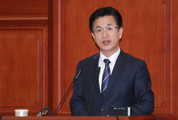 허태정 대전시장이 19일 대전시의회 본회의에서 시정연설을 하고 있다.