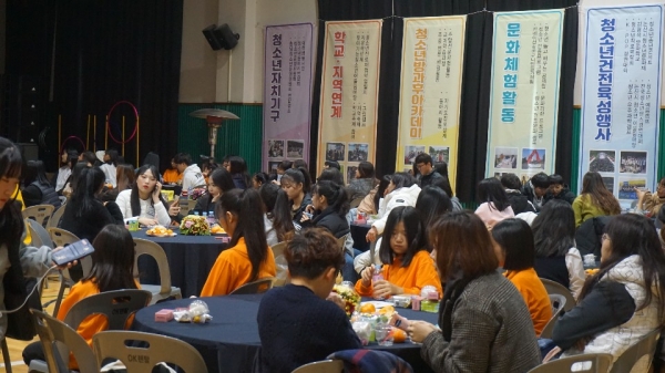 논산시(시장 황명선)가 최근  청소년문화센터 체육관에서 '2019 논산시 청소년활동 발표회 Youth Festival'을 개최했다.(사진=논산시 제공)