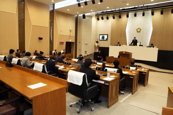 19일 당진시의회 2019년 제2차 정례회 제9차 본회의 장면