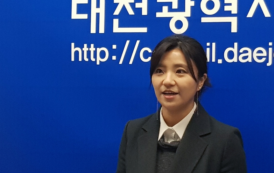 16일 대전시의회 기자실에서 의원직 사퇴와 총선 출마배경을 설명하고 있는 김소연 대전시의원(서구6, 바른미래).
