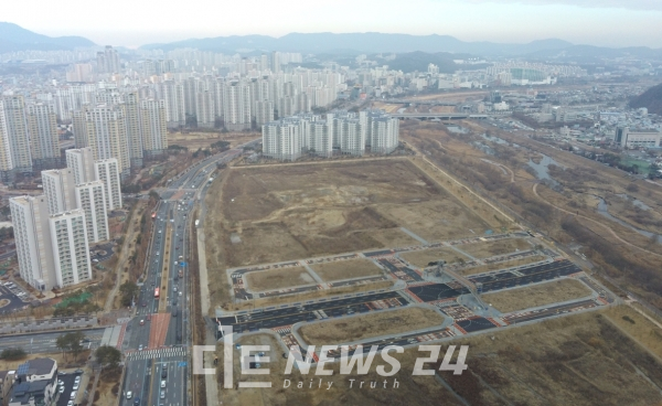 대전 갑천친수구역(도안 호수공원) 1블록 공동주택 조성사업 예정부지.