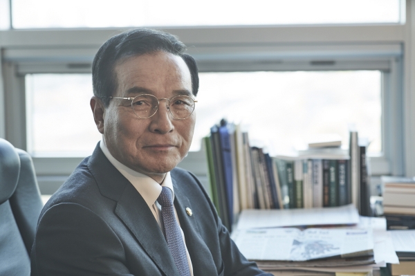 10일 김중로 의원이  "투기를 막으려는 현 정부의 임대주택등록제도가 오히려 부동산 투기를 부추기고 있다"며 "임대주택등록제 바꿔야 한다"고 주장했다.