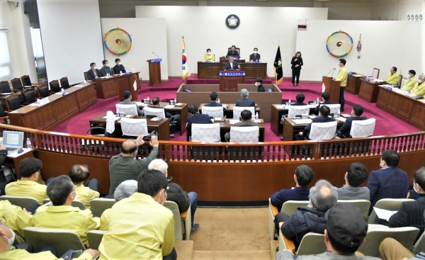 6일 공주시의회는 제214회 임시회 제2차 본회의를 열고 3일간의 의사일정을 마무리했다.