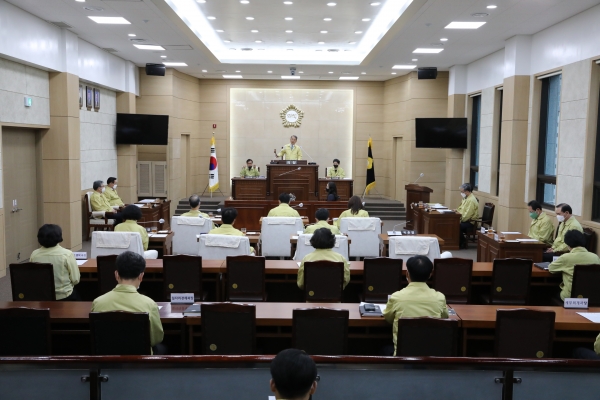 계룡시의회가 1일 제141회 임시회 제2차 본회의를 끝으로 8일간의 임시회 일정을 마무리했다.