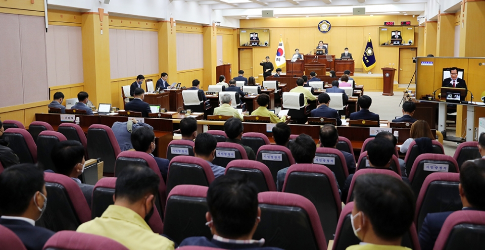 서산시의회는 25일 제2차 본회의를 열고 제252회 임시회 일정을 모두 마무리했다.