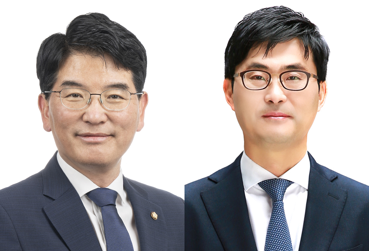 박완주(왼쪽)‧이정문 더불어민주당 의원.
