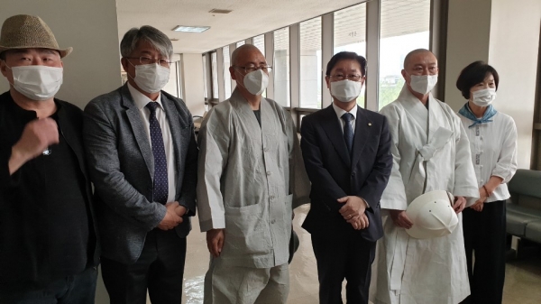 9일 대전고법에서 진행된 부석사 불상 관련 재판에 박범계 국회의원이 방청해 눈길을 끌었다.