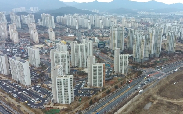 투기과열지구로 지정된 대전 유성구 아파트 단지.