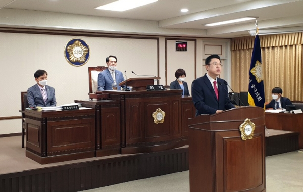 대전 중구의회 의장 후보에 김연수 의원이 단독으로 등록했다. 사진은 김 의원이 정견발표하는 모습.