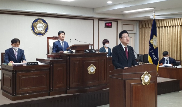 제8대 대전중구의회 후반기 의장에 김연수 의원이 당선됐다.