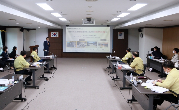 대전 서구(구청장 장종태)는 10일 청사 장태산실에서 도심 주차난 해소를 위한 ‘4차산업 기술기반 주차개선 빅데이터 분석’ 연구용역 중간보고회를 개최했다.