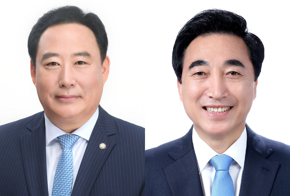 더불어민주당 어기구 해양수산특별위원장(왼쪽)과 박수현 홍보소통위원장.