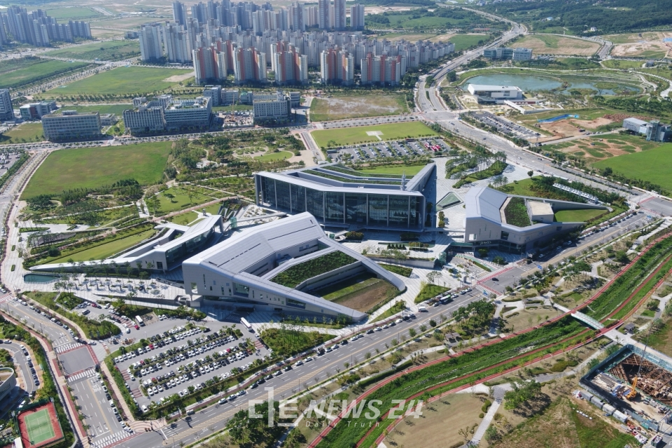 충남도는 28일부터 오는 30일까지 서울 동대문 디자인플라자에서 열리는 ‘2020 그린뉴딜 엑스포’에 참가, 미래 수소경제 비전을 대내외에 알린다.