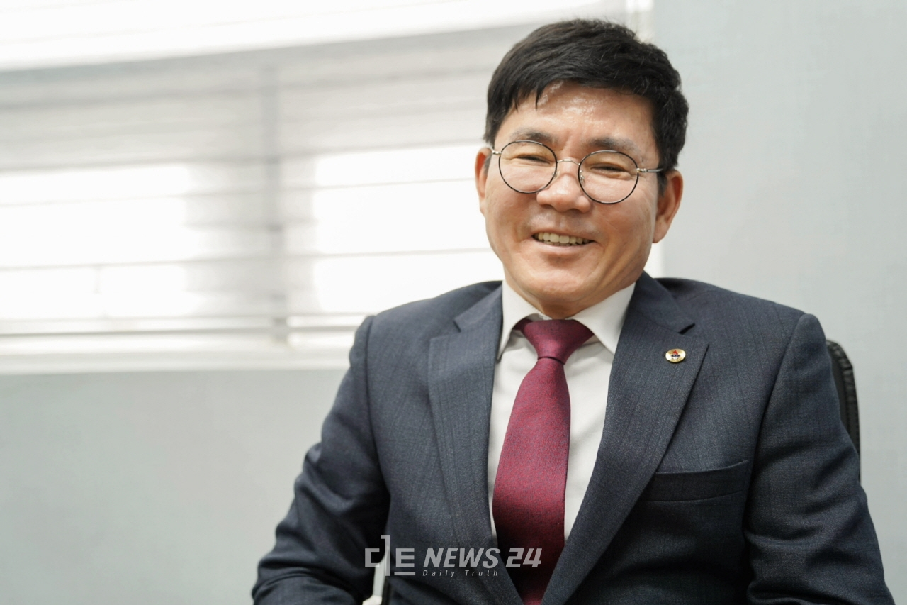 박만순 ㈜스마트밸리 산단 대표이사가 바르게살기운동 충청남도협의회 회장 연임에 성공했다. 