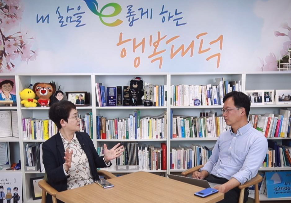 박정현 대덕구청장이 지난 2019년 김제동 초청강연 논란에 대해 이야기하고 있다. 