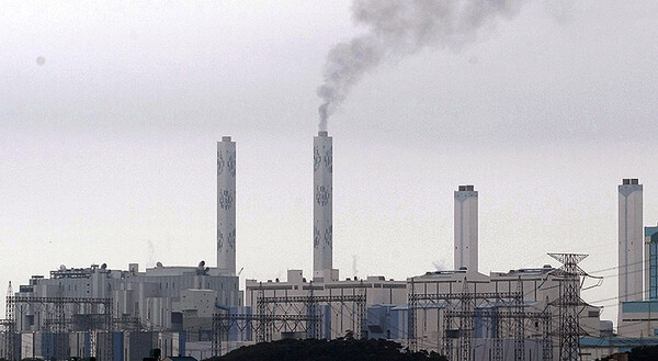 충남도가 6년 연속 대기오염물질 배출량 전국 1위를 기록했다. 당진화력 발전소 모습. 자료사진.