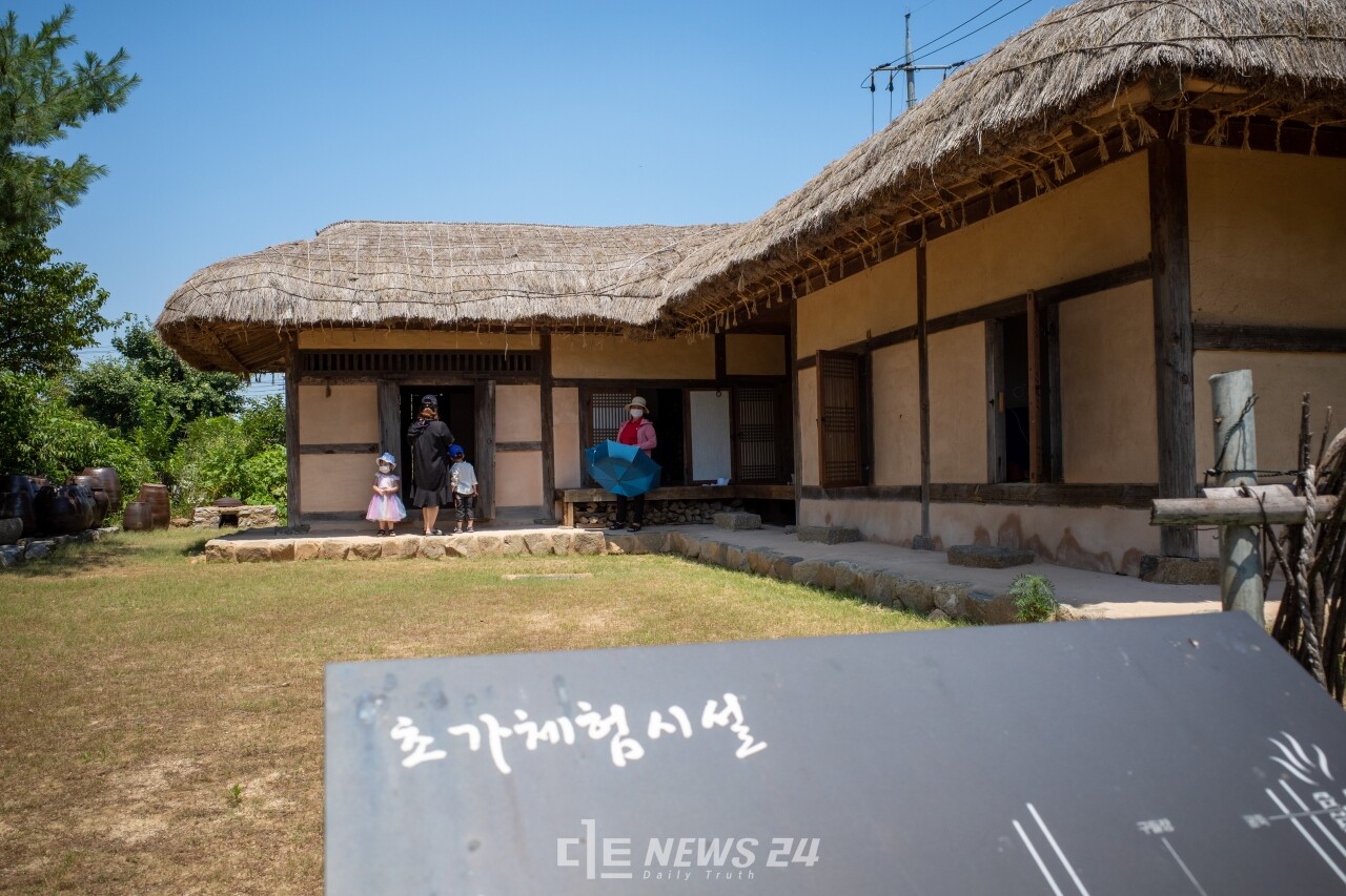 합덕제 주변 수리민속박물관과 농촌테마공원에서 다양한 농촌 체험을 할 수 있다. 황재돈 기자.