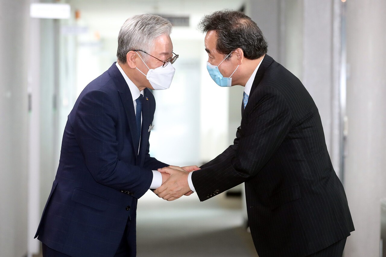 더불어민주당 대선 경선이 이재명 후보와 이낙연 후보의 양강구도로 흐르고 있다. 충청권 역시 두 후보의 ‘쏠림현상’이 뚜렷해지고 있다. 경기도청 홈페이지.