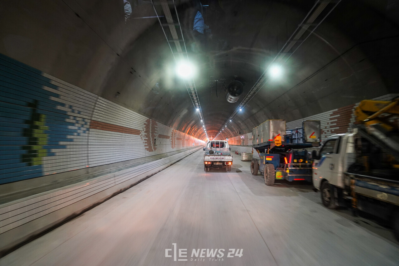 국내 최장 보령해저터널이 이달 말 개통을 앞두고 있다. 이 터널은 6.927km로  세계에서 5번째로 긴 해저터널이다. 황재돈 기자.