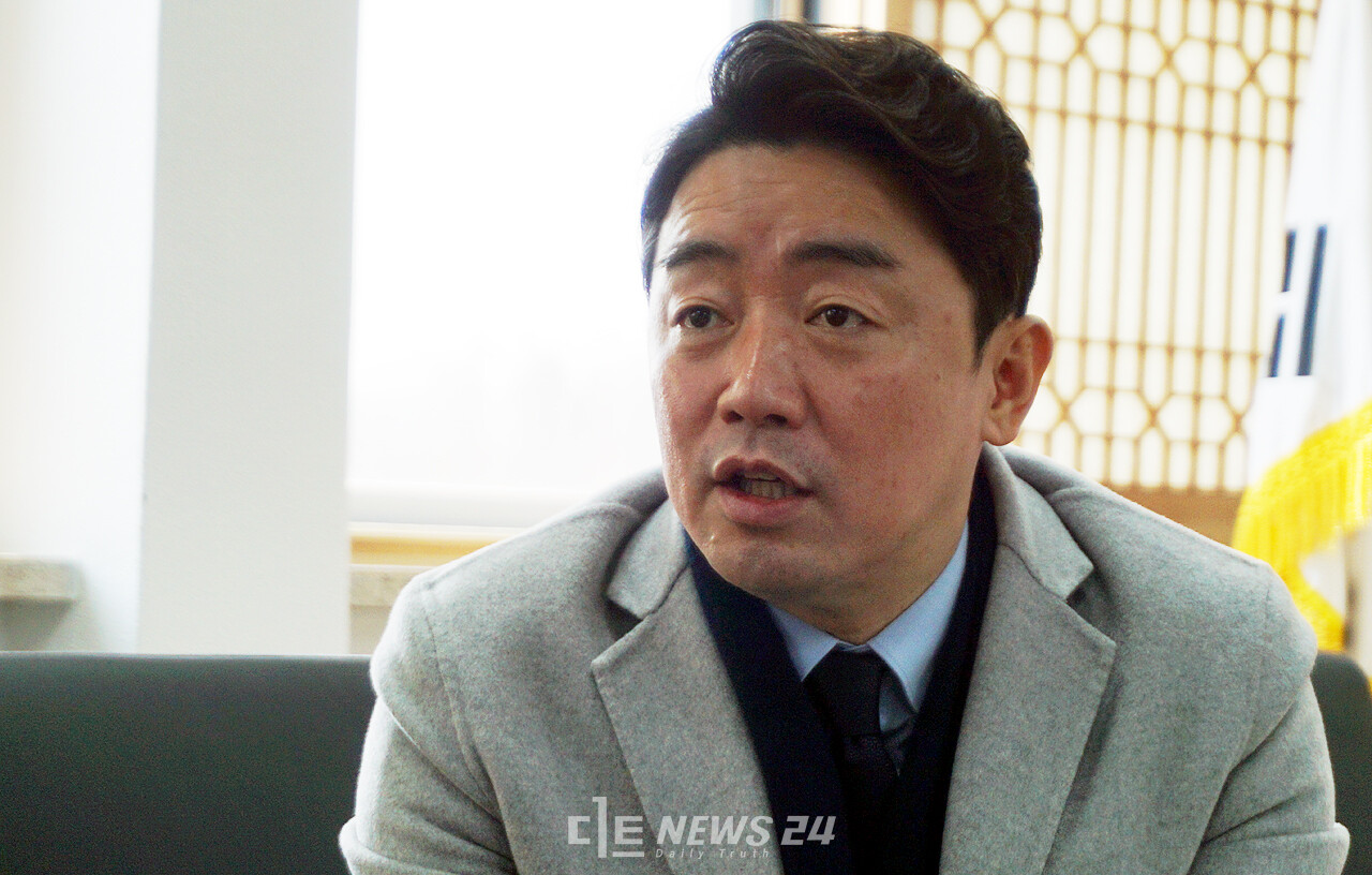 더불어민주당 선대위 전략기획본부장인 동시에 충남도당 위원장을 맡고 있는 강훈식 국회의원은 "이번에는 충청도민이 중심에 서는 대통령 선거가 되는 것이 목표"라고 밝혔다. 안성원 기자. 