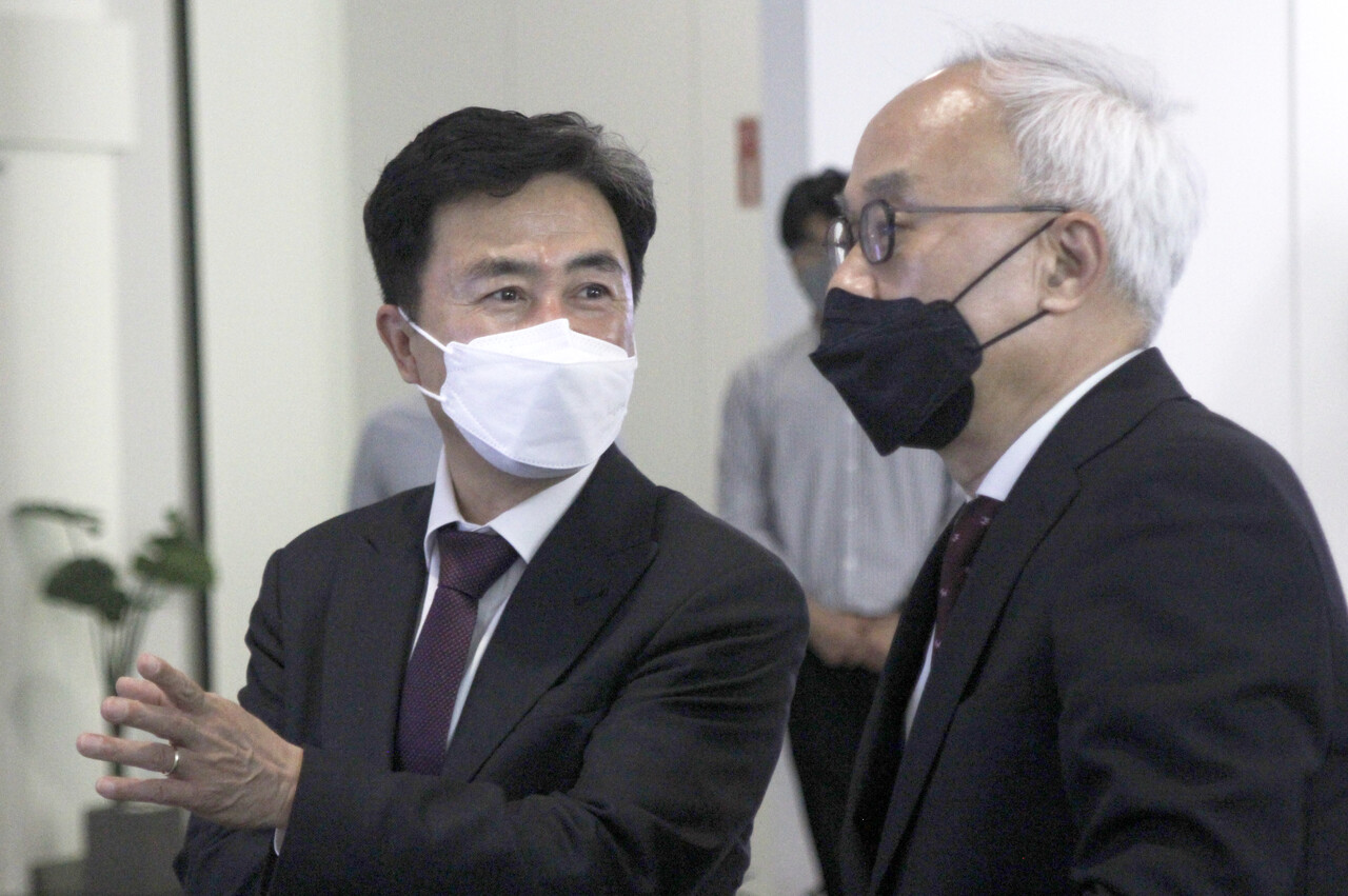 김태흠 국민의힘 충남지사 후보는 27일 아산 삼성디스플레이를 방문해 “충남을 대한민국 디지털 수도로 만들겠다”고 비전을 제시했다. 김 후보 캠프 제공.