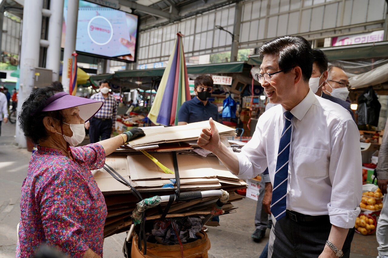 양승조 더불어민주당 충남도지사 후보는 29일부터 선거일까지 ‘사즉생 사흘 대장정’을 주제로 막판 총력 유세전에 들어갔다. 양 후보 캠프 제공.
