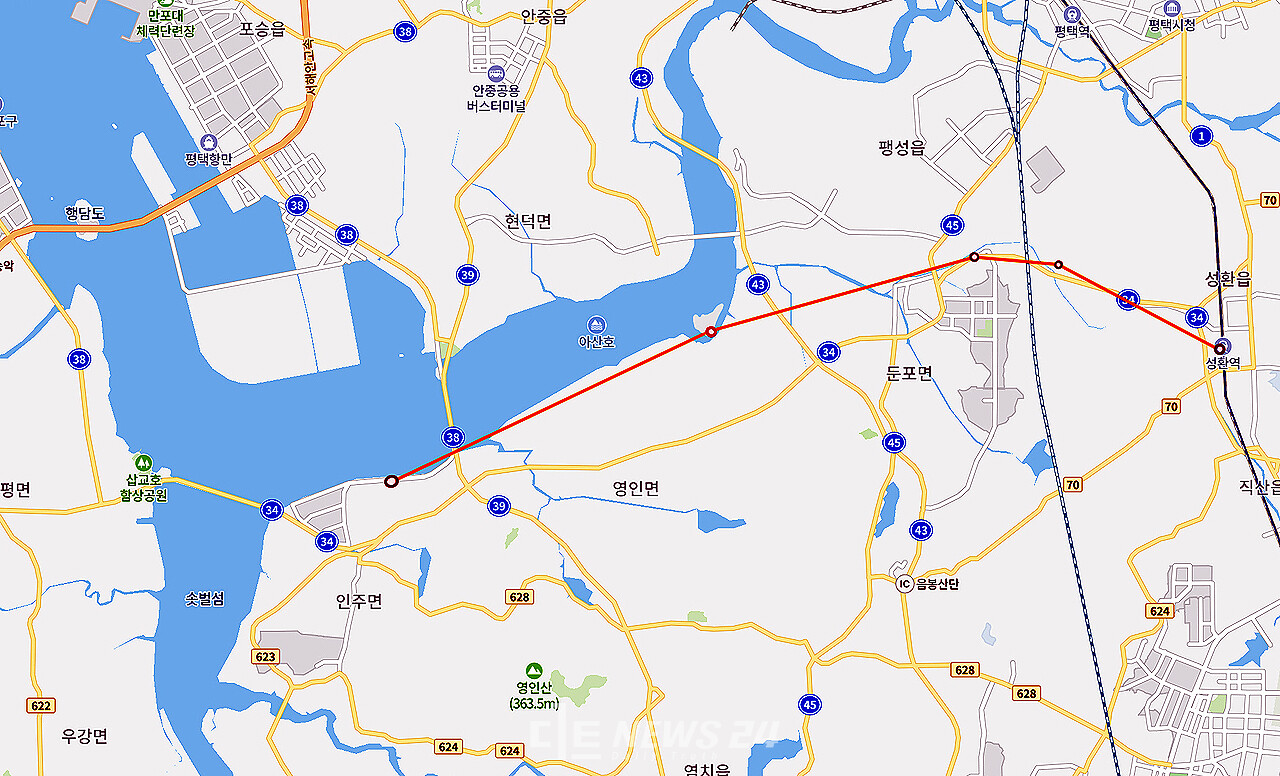 박 시장이 제시한 횡단철도 노선(붉은선 연결). 아산시 민선8기 인수위 제공.